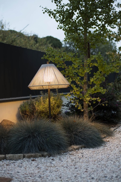 Уличный светильник Saigon OUT C70 серый/бежевый 1M от интернет-магазина IDODOM.RU