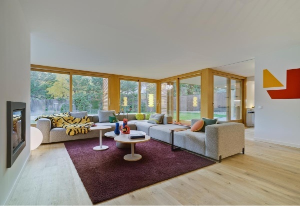 Стол обеденный Dumbbell от интернет-магазина IDODOM.RU