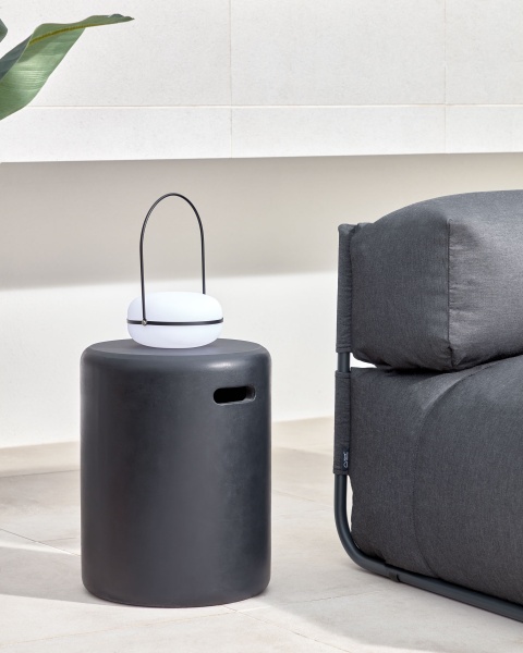 Столик Taimi из бетона в черном цвете от интернет-магазина IDODOM.RU