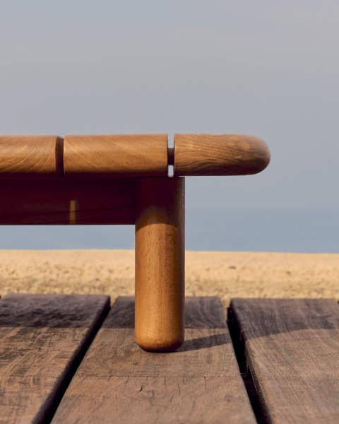 Журнальный столик Turqueta из массива тикового дерева, 140 x 70 см от интернет-магазина IDODOM.RU