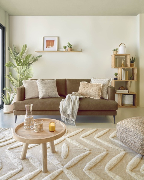 Кофейный столик Glenda из массива тика Ø 55 см от интернет-магазина IDODOM.RU