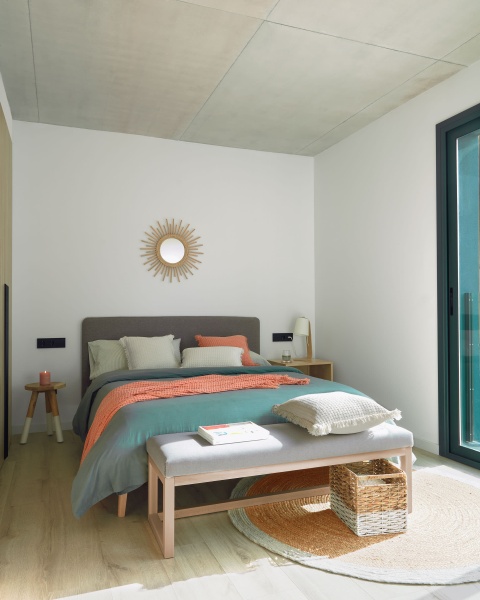 Банкетка Yola бежевая от интернет-магазина IDODOM.RU