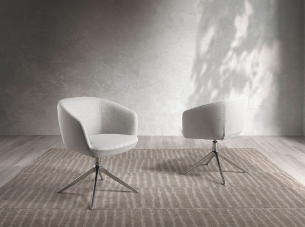 Поворотное кресло 4133/A172 из светло-серой ткани от интернет-магазина IDODOM.RU