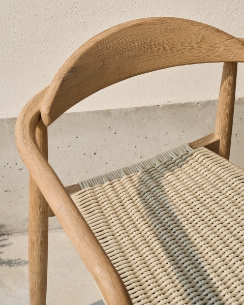 Уличный стул Nina из 100% массива акации и веревки цвета экрю от интернет-магазина IDODOM.RU