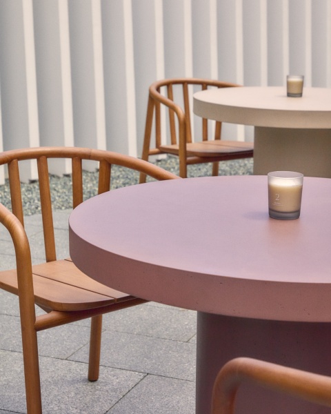 Aiguablava Круглый стол из терракотового цемента Ø90 см от интернет-магазина IDODOM.RU