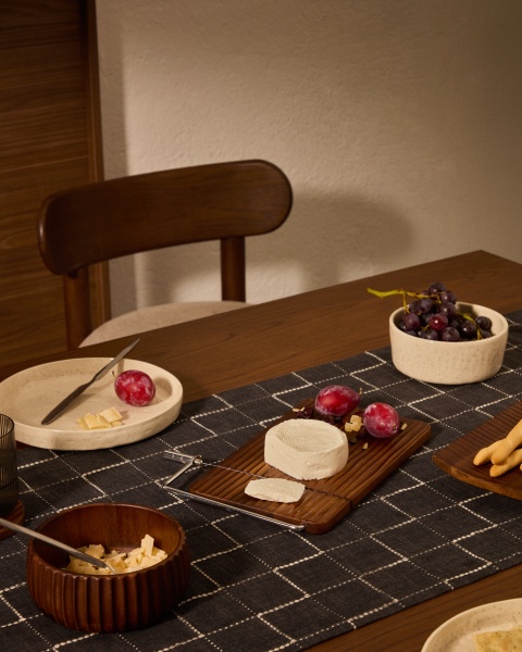 Маленькая миска Rommu из акации от интернет-магазина IDODOM.RU