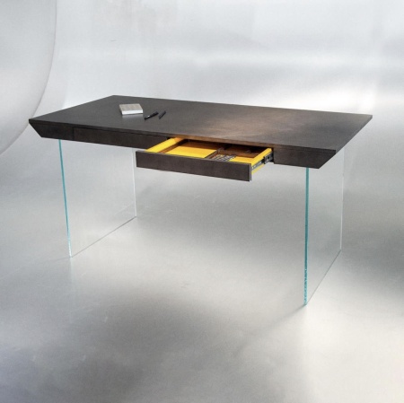 Стол письменный Blade_TGM от интернет-магазина IDODOM.RU