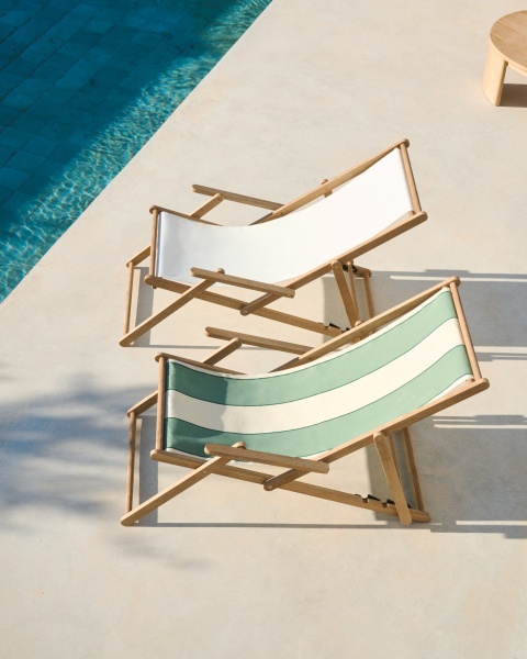 Cкладное кресло Vilara для улицы из акации и текстиля белого цвета от интернет-магазина IDODOM.RU