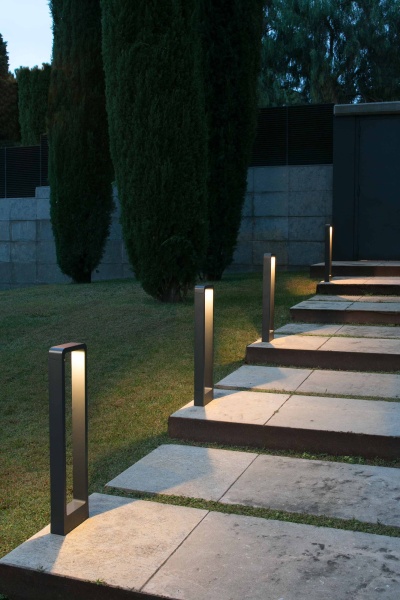 Ландшафтный светильник Das 65 см темно-серый от интернет-магазина IDODOM.RU