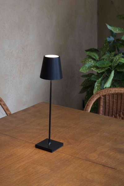 Портативная лампа Toc черная от интернет-магазина IDODOM.RU