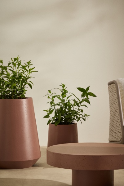 Кашпо Calun керамика темно-коричнего цвета Ø 32 см от интернет-магазина IDODOM.RU