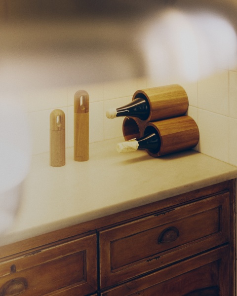 Подставка для бутылок Sesilu из  древесины акации от интернет-магазина IDODOM.RU