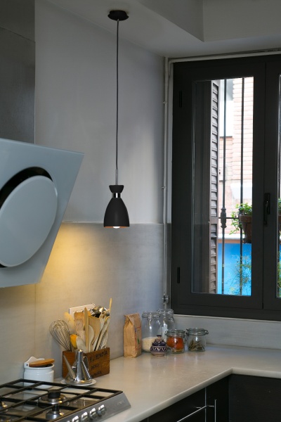 Люстра Retro черная от интернет-магазина IDODOM.RU