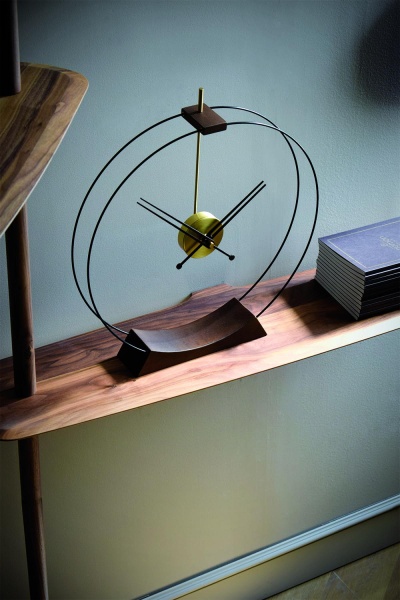 Настольные часы Aire G от интернет-магазина IDODOM.RU