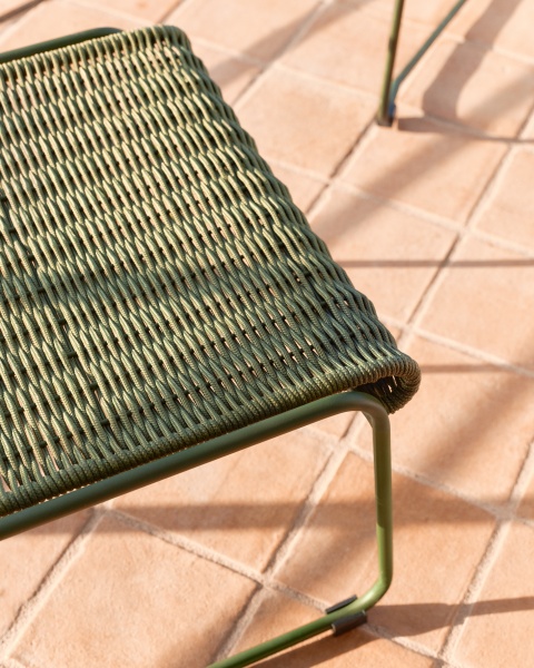 Скамейка для ног Maurina из оцинкованной стали зелёного цвета и зелёного шнура 58 x 52,5 см от интернет-магазина IDODOM.RU
