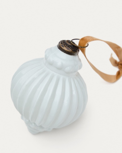 Набор из 2 рождественских шаров Irlo из белого переработанного стекла, Ø 10 см от интернет-магазина IDODOM.RU