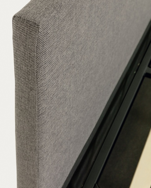 Nahiri Мягкая серая кровать для матраса размером 180 x 200 см от интернет-магазина IDODOM.RU