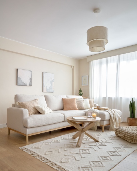 Mihaela 3-местный диван с правым шезлонгом из белого микробукле 264 см от интернет-магазина IDODOM.RU