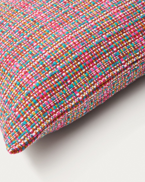 Чехол на подушку Nivara с розовой структурированной тканью 50 x 50 см от интернет-магазина IDODOM.RU