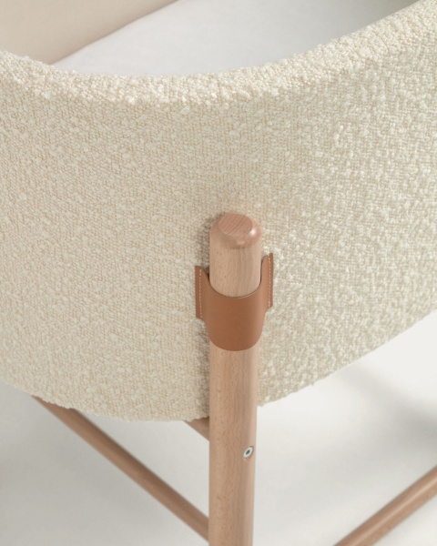 Кровать Adara Moses с белым флисом и ножками из массива бука 63 x 44,5 см от интернет-магазина IDODOM.RU