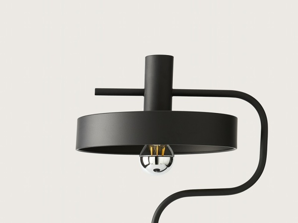 Настольная лампа Aloa черная от интернет-магазина IDODOM.RU