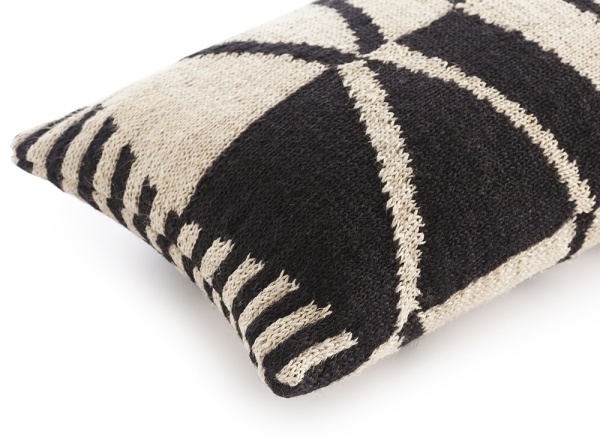 Подушка Rustic Chic Geo. Black&White 70x40 от интернет-магазина IDODOM.RU