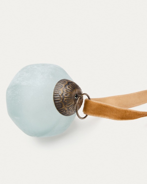 Набор из 4 рождественских шаров Talve из белого переработанного стекла, Ø 6 см от интернет-магазина IDODOM.RU