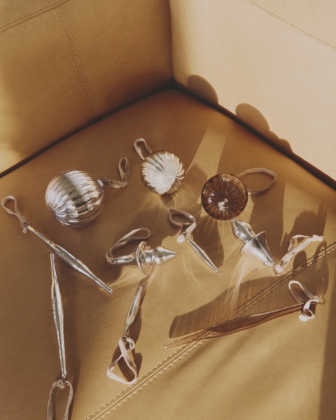 Набор из 3 шаров Oranel из переработанного коричневого стекла диаметром 8 см от интернет-магазина IDODOM.RU