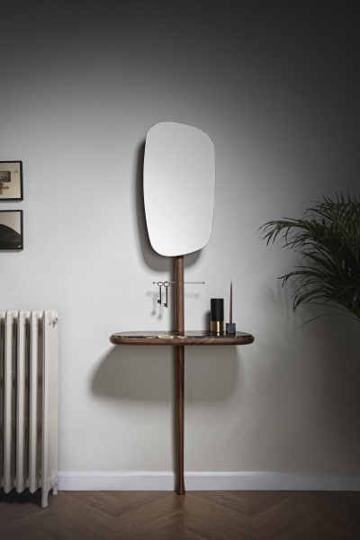 Туалетный столик Momentos орех/ полированная латунь от интернет-магазина IDODOM.RU