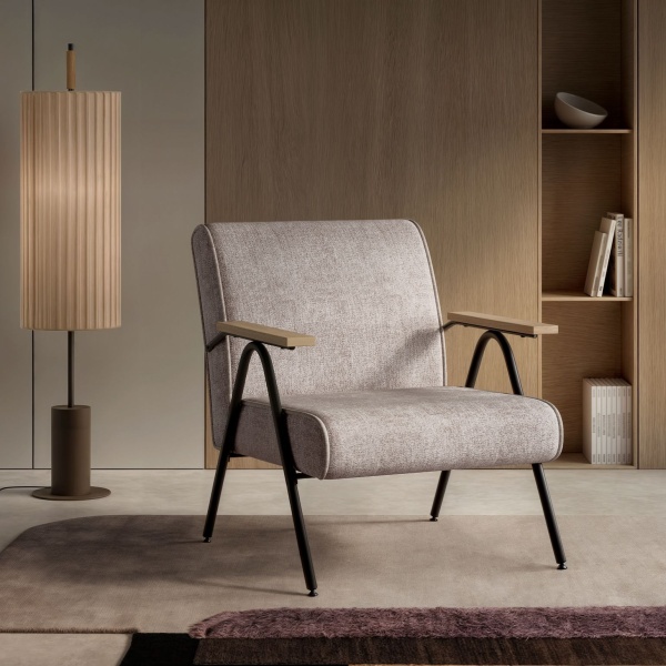 Кресло Andy с деревянными подлокотниками, шенилл Shantal beige от интернет-магазина IDODOM.RU