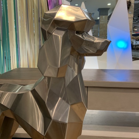 Пудель. Полигональная фигура из нержавеющей стали. Финиш: шлифовка. Высота: 82 см.