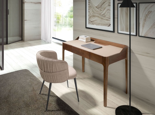 Письменный стол 7147/DE20041 ореховый с верхом из экокожи от интернет-магазина IDODOM.RU