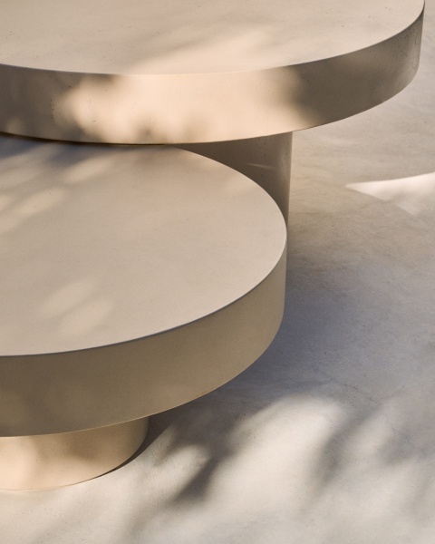 Aiguablava Журнальный столик бежевый цементный Ø90 см от интернет-магазина IDODOM.RU