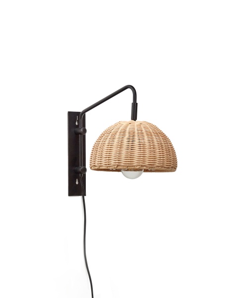Damila Настенный светильник из ротанга и черного металла от интернет-магазина IDODOM.RU