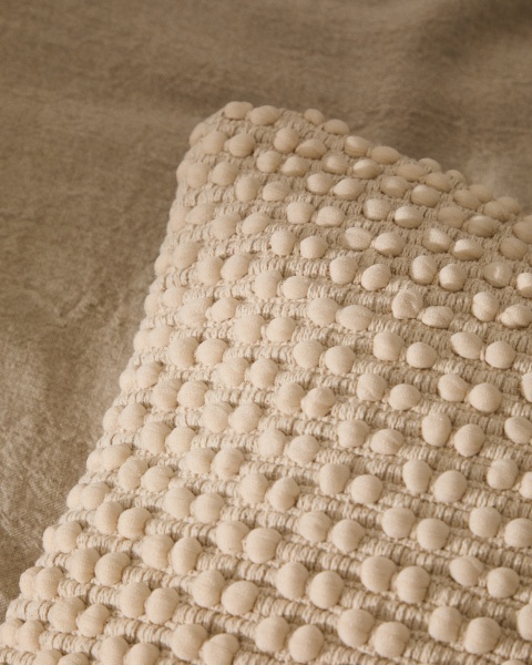 Чехол для подушки Mascarell белый из хлопка 50 x 50 см от интернет-магазина IDODOM.RU