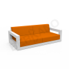 Диван Quarter lounge с подушками белого цвета, аксессуар оранжевого цвета