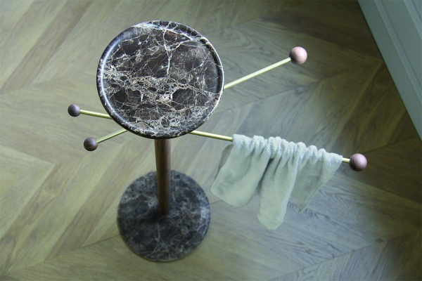 Вешалка для полотенец Momentos орех / мрамор Emperador от интернет-магазина IDODOM.RU