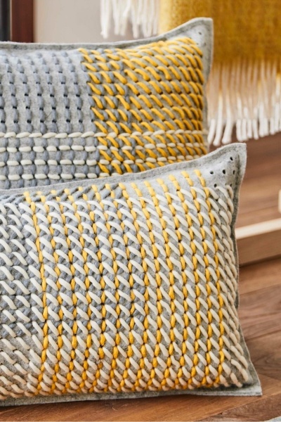 Подушка Canevas Geo Grey 61x36 см от интернет-магазина IDODOM.RU