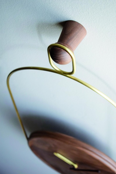 Часы Eslabon орех-латунный от интернет-магазина IDODOM.RU