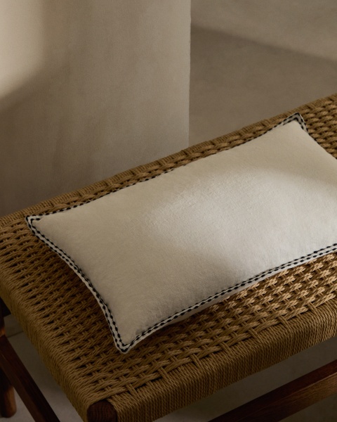 Чехол на подушку Sinet из белого льна с вышивкой, 30 x 50 см от интернет-магазина IDODOM.RU