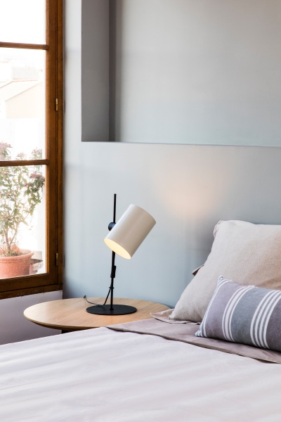 Настольная лампа Guadalupe черный/бежевый от интернет-магазина IDODOM.RU