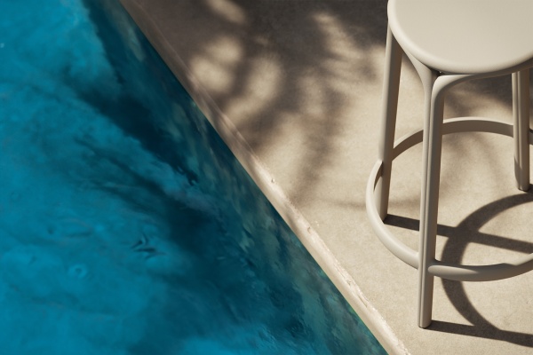 Полубарный табурет Brooklyn от интернет-магазина IDODOM.RU