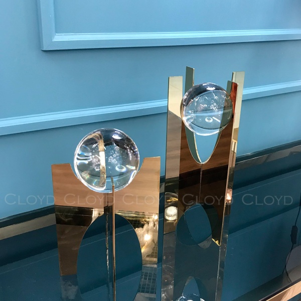 Статуэтка Cloyd арт.50181 / выс. 34 см - золото / серия 1657 от интернет-магазина IDODOM.RU