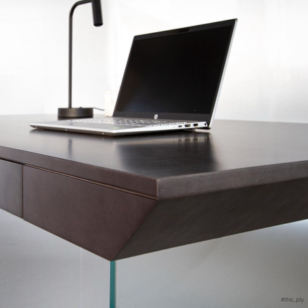 Стол письменный Blade_TGM от интернет-магазина IDODOM.RU