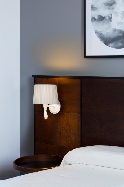 Бра с ридером Samba белый/бежевый от интернет-магазина IDODOM.RU