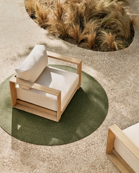 Кресло Ambra из массива акации со светлой отделкой от интернет-магазина IDODOM.RU