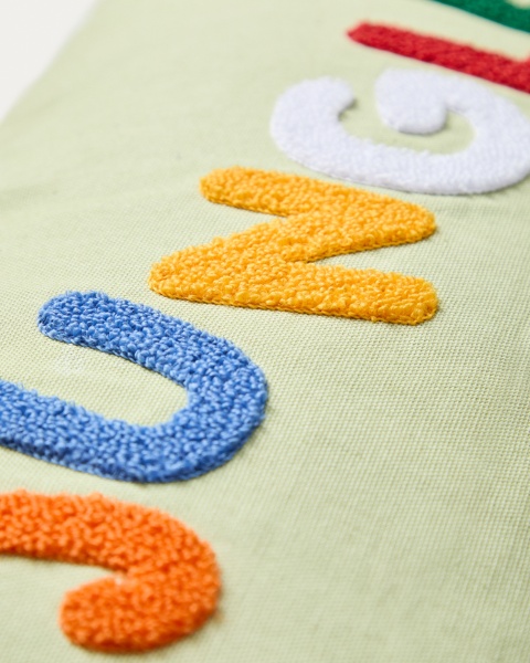 Чехол для подушки из хлопка Tandani зеленого цвета с разноцветной вышивкой 30 x 50 см от интернет-магазина IDODOM.RU