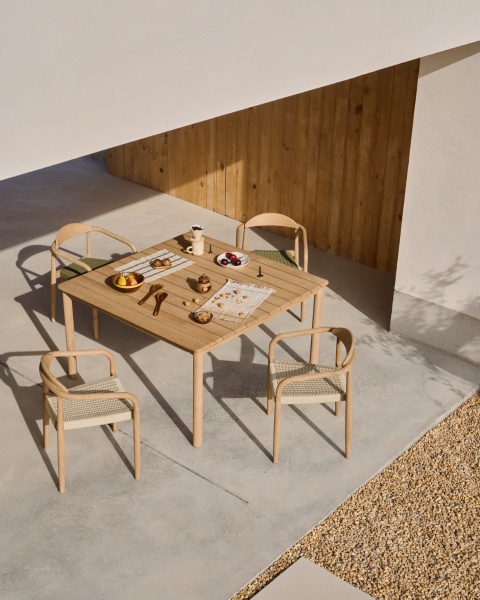 Уличный стул Nina из 100% массива акации и веревки цвета экрю от интернет-магазина IDODOM.RU