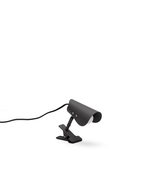 Маленькая настольная лампа Jula с зажимом из черного металла от интернет-магазина IDODOM.RU