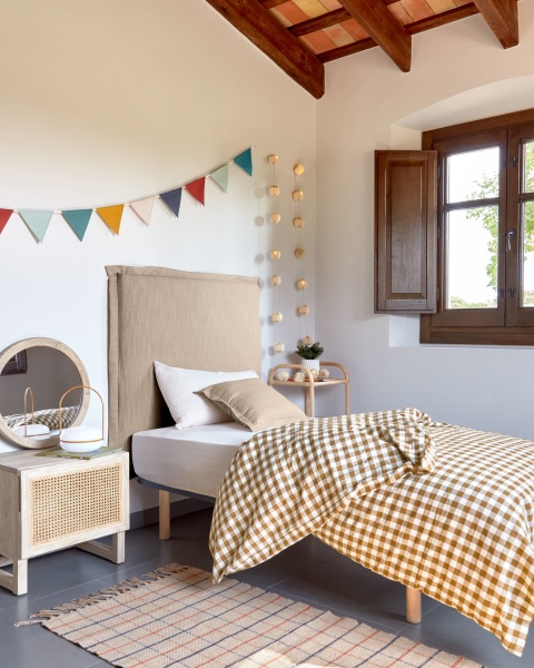 Прикроватная тумбочка Rexit из массива минди и ротанга 50 x 50 cm от интернет-магазина IDODOM.RU